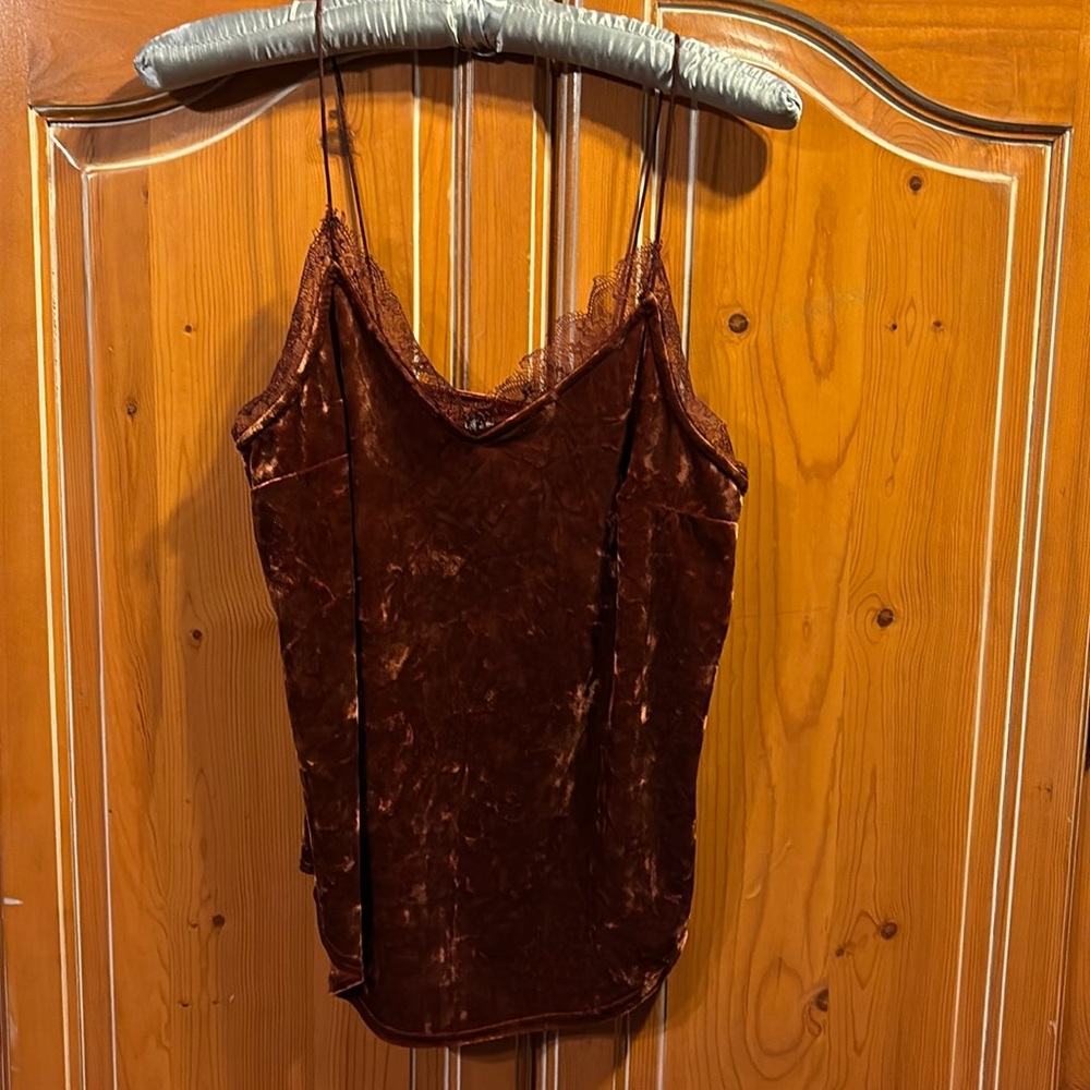 Kimchi Blue Crushed Velvet Rust colored Cami - size medium